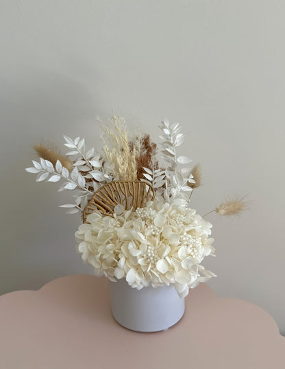Mini Dried Flower Arrangement Neutral
