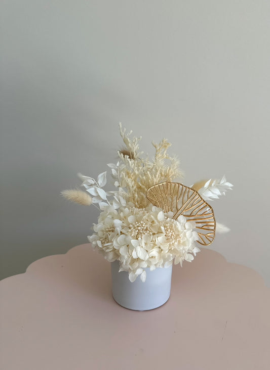 Mini Dried Flower Arrangement Neutral